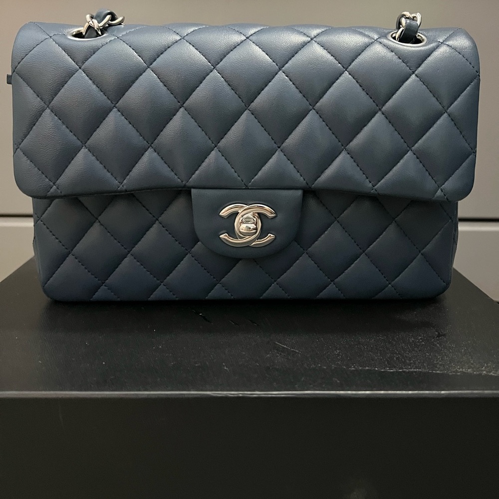 ❌SOLD❌Chanel Navy Blue Small Classic Flap